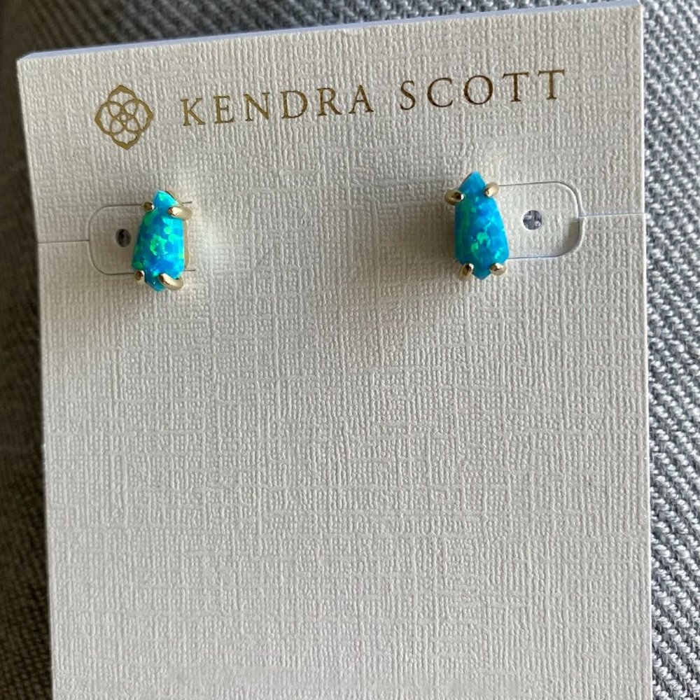 NWOT- Kendra Scott Jillian Stud Earrings